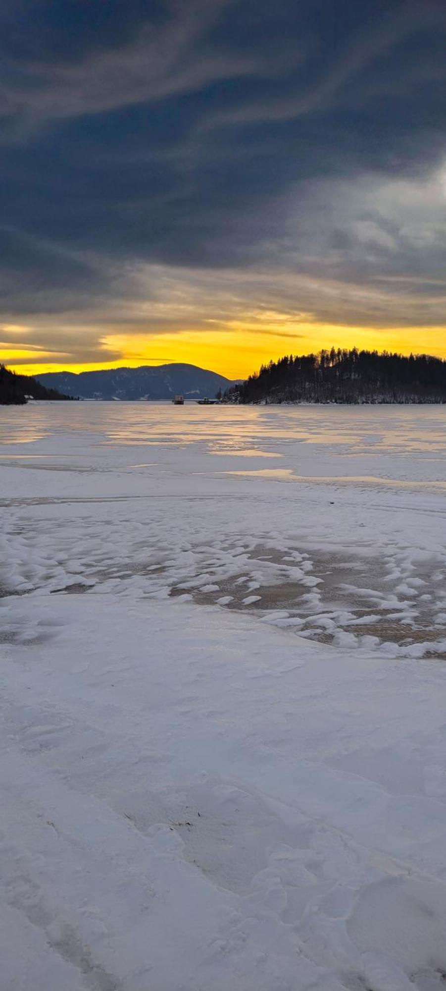 Stanica Pod Zadzierna Domki Caloroczne Lubawka Buitenkant foto